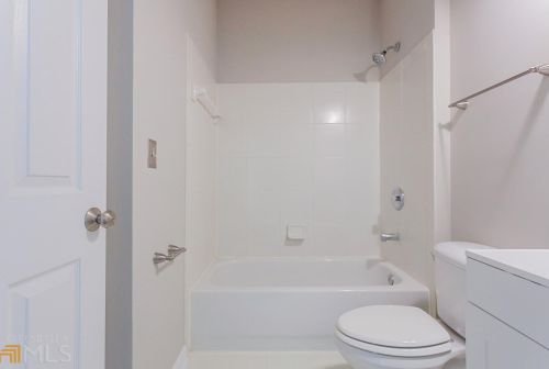 3147 Daleview Way, Atlanta GA 30331-5475 exterior