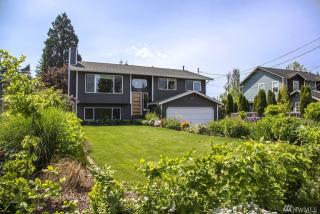 3545 100th St, Seattle, WA 98125-7817