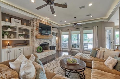 18933 Hbr Side Blvd, Montgomery TX 77356-3224 exterior