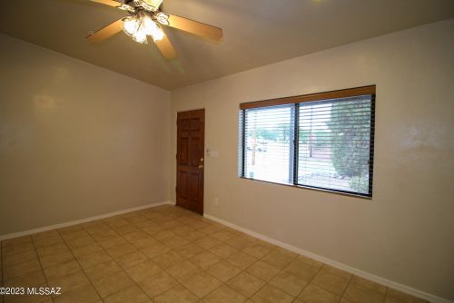 5602 Mabel St, Tucson AZ 85715-5059 exterior