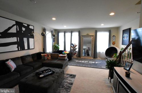 11665 Leesborough Cir, Silver Spring MD  20902-2890 exterior