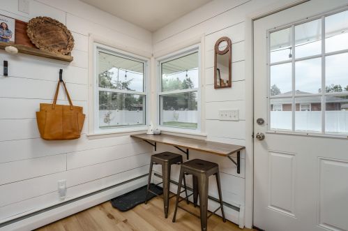 8523 Westnedge Ave, Kalamazoo MI  49002-6227 exterior