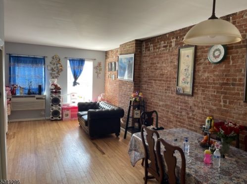 6-16 Blackwell St, Dover NJ 07801-4664 exterior