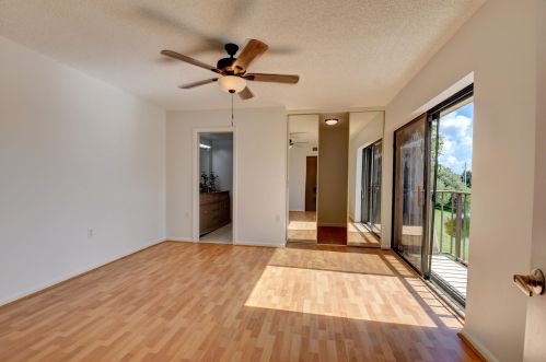 738 Buttonwood Ln, Boynton Beach FL 33436-7127 exterior