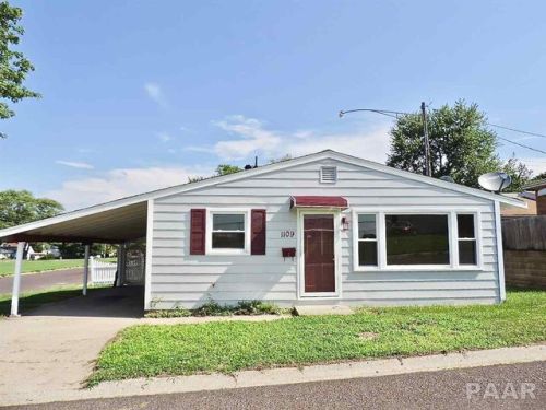 1109 Koch St, Pekin, IL 61554-5866