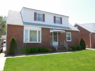 20790 Trebec Blvd, Cleveland, OH 44119-1816