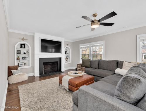 256 Frst Ave, Elmhurst IL 60126-3547 exterior