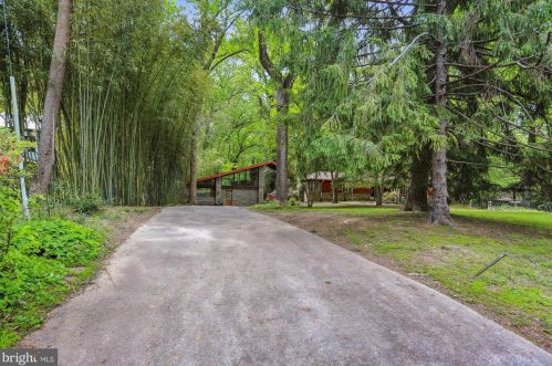 307 Stonington Rd, Silver Spring, MD 20902-1541