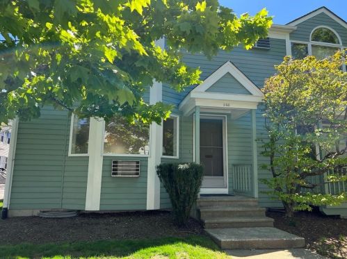 243 Transit St, Providence RI 02906-1023 exterior