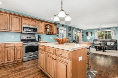 11 St, Huntington Station NY 11746-1332 exterior