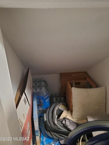 9950 Outlaw Trl, Tucson AZ  85742-8852 exterior