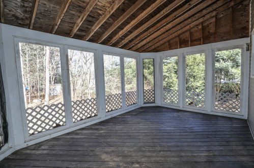 87 Blacksnake Rd, Seabrook NH 03874-4310 exterior