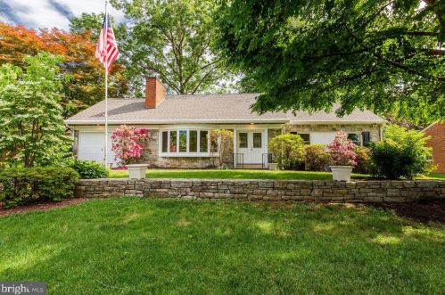 1961 Sterling Pl, Lancaster, PA 17601-3850