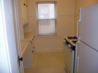 3576 Oakland Ave, Milwaukee WI  53211-2719 exterior