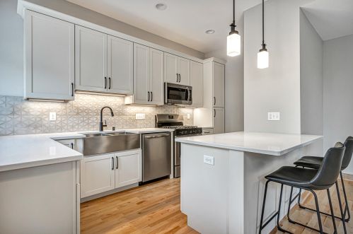 1411 Potter Ave, Milwaukee WI 53207-2115 exterior