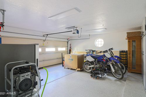 2737 Arizona Biltmore Cir, Phoenix AZ  85016-2169 exterior