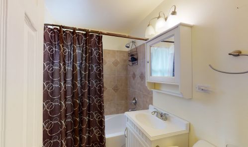 2246 15 Ave, Broadview IL 60155-4006 exterior