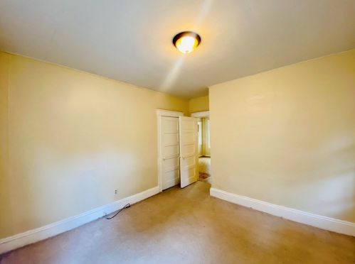 112 West St, Worcester MA 01609-2338 exterior