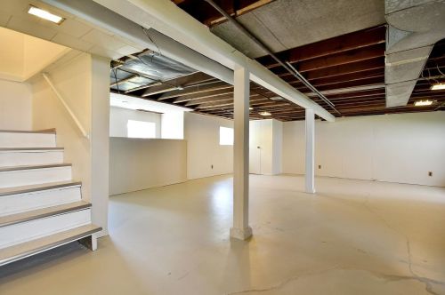 615 Saylor Ave, Elmhurst IL 60126-4305 exterior