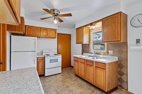 4460 65th St, Milwaukee WI  53220-3420 exterior