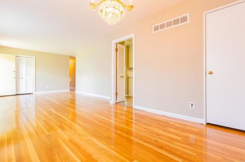 9574 Indian Mdw Dr, Saint Louis MO 63132 exterior