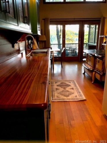 49 Sawmill Rd, Killingly CT 06241-1529 exterior