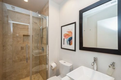 1427 Plymouth Ct, Chicago IL 60605-2862 exterior