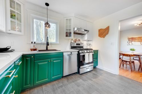 210 Johnston Rd, Pittsburgh PA  15241-2555 exterior