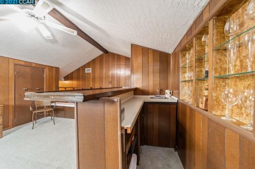 907 Hastings Dr, Concord CA 94518-3821 exterior