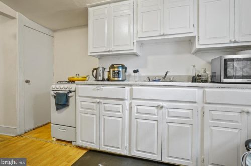 1020 Tyler Ave, Darby PA 19023-1105 exterior