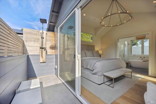 5 Amicita Ave, Mill Valley CA 94941-2101 exterior