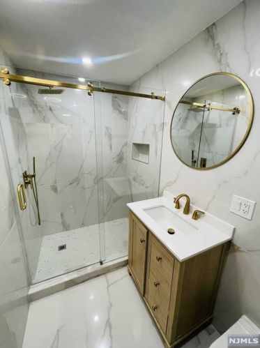 511 St, Union City NJ 07087-2615 exterior