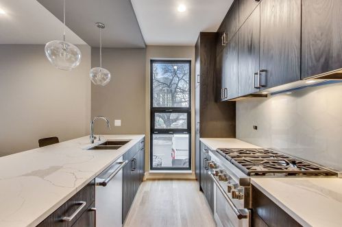 3644 Belmont Ave, Chicago, IL 60618-5328