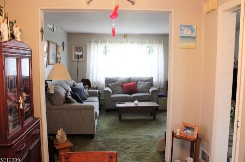 148 Columbus Ave, Hasbrouck Heights NJ 07604-1621 exterior