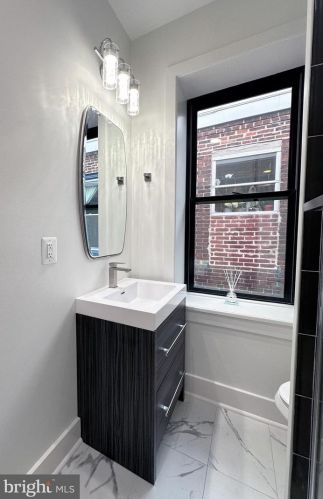 1639 Jackson St, Philadelphia PA 19145-3617 exterior