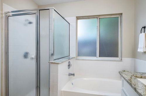 8820 Cypress Hammock Dr, Tampa FL 33614-1952 exterior