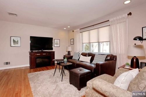 71 Richard Dr, Dumont, NJ 07628-1503