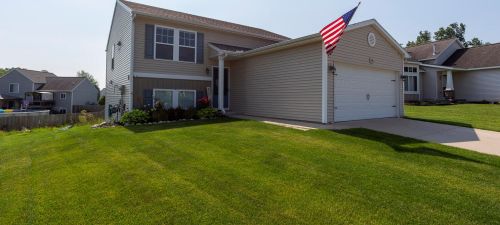 3748 Creek Way Dr, Grand Rapids, MI 49512-9167