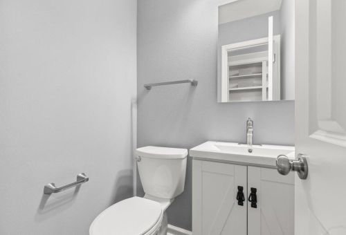 2320 Kenboern Dr, Milwaukee WI 53209-1832 exterior