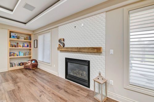 1140 Autumnview Dr, Rochester MI 48307-6060 exterior