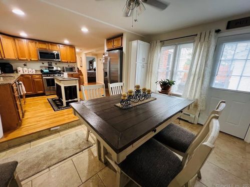 6 Fairview St, Killingly CT 06239-1719 exterior