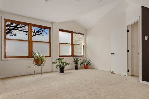 1817 Honore St, Chicago IL 60657-2007 exterior