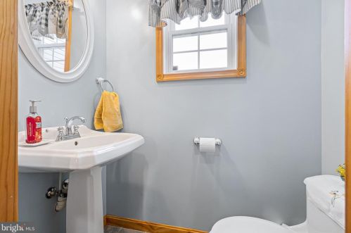 384 Chrome Rd, Rising Sun MD 21911-1712 exterior