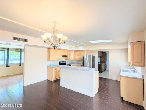 8341 25th St, Tucson AZ  85710-7207 exterior