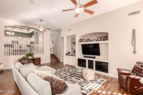 23002 52nd St, Phoenix AZ 85018-4402 exterior