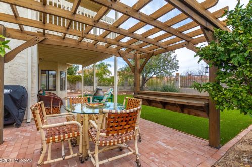 1080 Eagle Lndg Pl, Tucson AZ 85737-9230 exterior