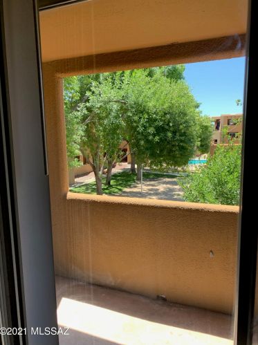 1810 Blacklidge Dr, Tucson AZ  85719-2772 exterior