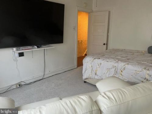 5203 Ditman St, Philadelphia PA 19135-2204 exterior