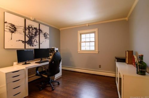 16 Seagrave St, Killingly CT 06239-4129 exterior