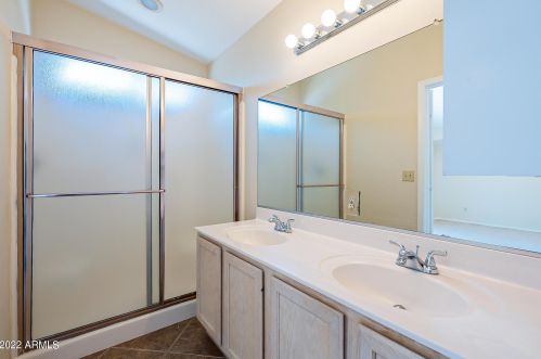 12226 45th St, Phoenix AZ 85050-8561 exterior